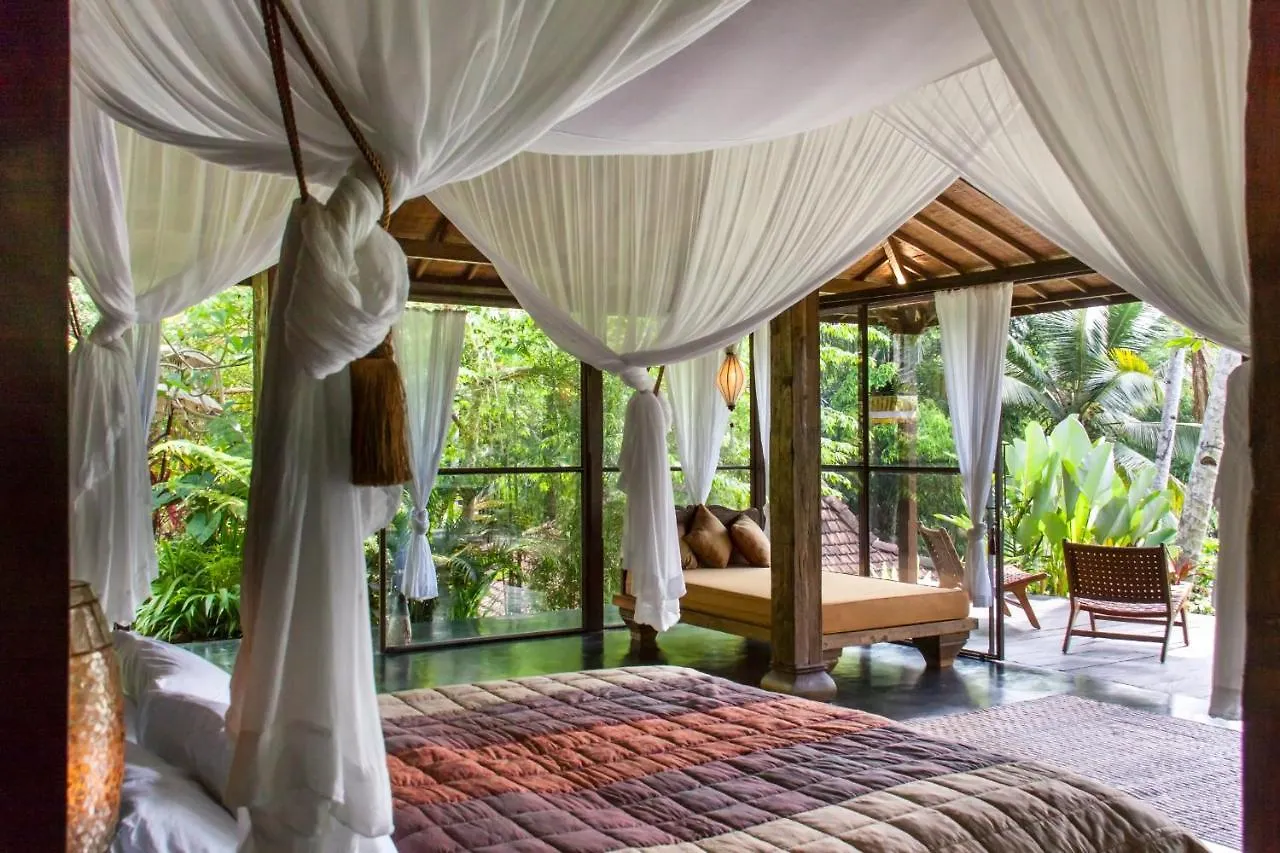 Villa Mahadevi Jungle Retreat Joglo 1 Ουμπούντ